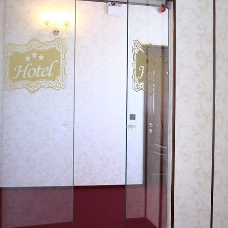 Hotel Onix Roman Eksteriør billede
