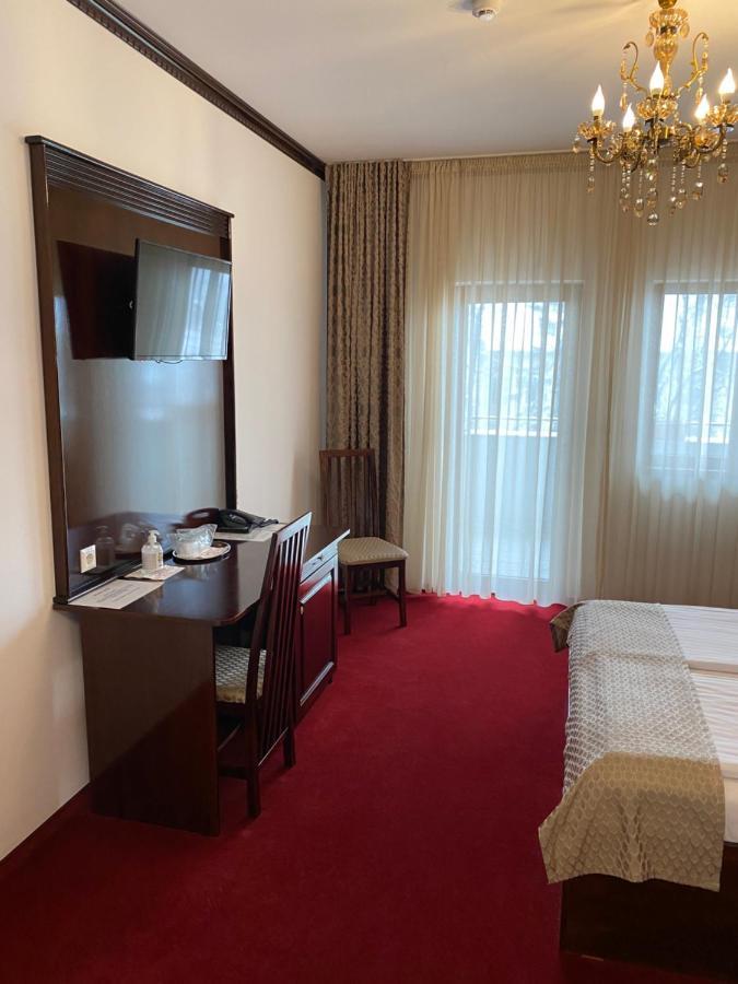 Hotel Onix Roman Eksteriør billede