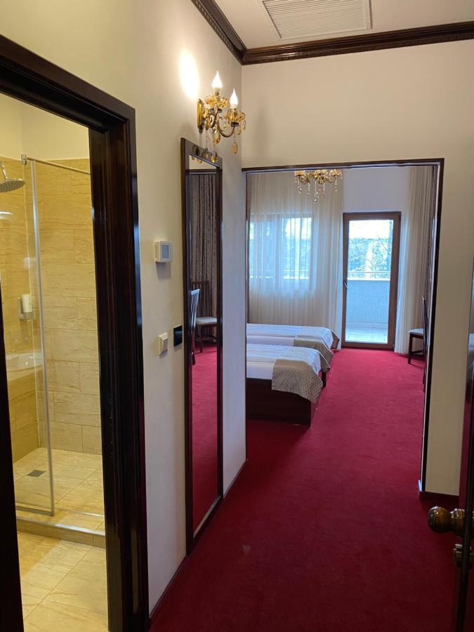 Hotel Onix Roman Eksteriør billede