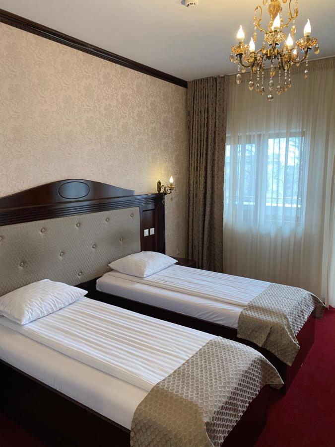 Hotel Onix Roman Eksteriør billede