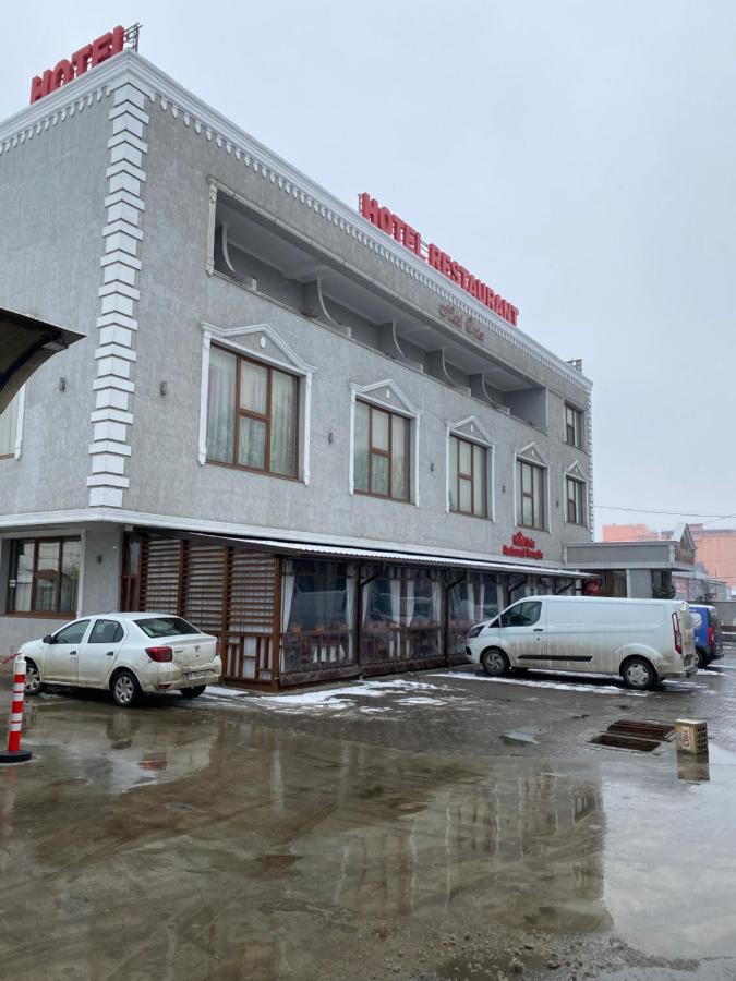 Hotel Onix Roman Eksteriør billede