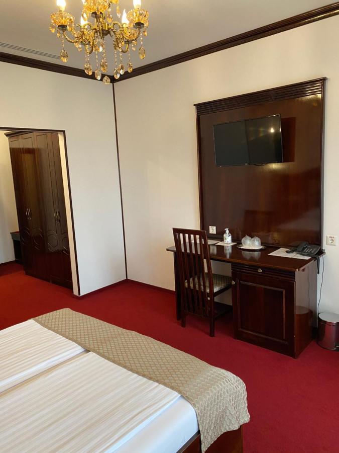 Hotel Onix Roman Eksteriør billede