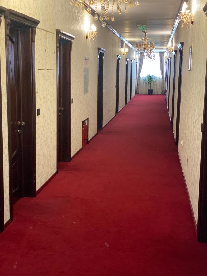 Hotel Onix Roman Eksteriør billede
